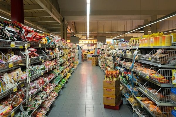 Come ottimizzare la logistica di distribuzione con l'analisi dei big data in una catena di supermercati?